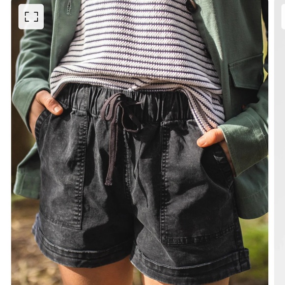 Women's Black Cargo Shorts - Picture 1 of 4